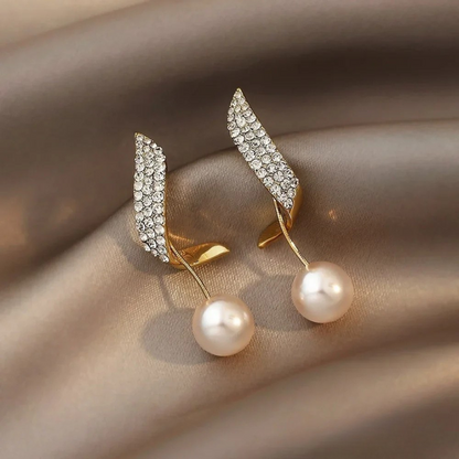 Chic Pearl Drop Gold Earrings