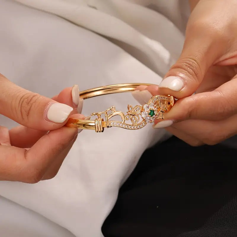 Isla Beauregard Bracelet | Gold