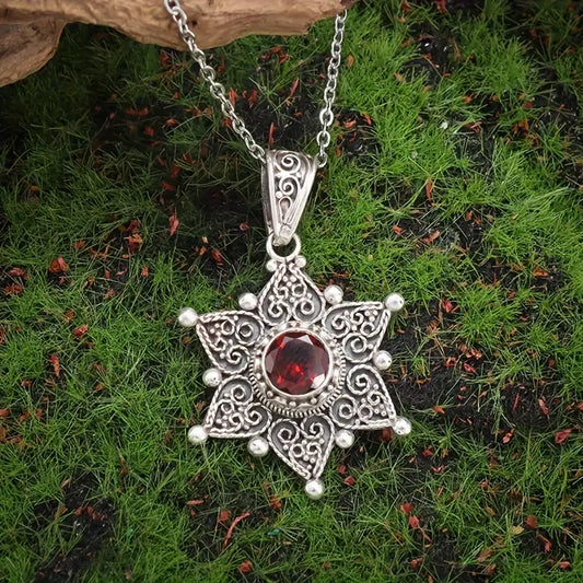 Jessindra Carmalith Halskette | Weißgold