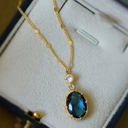 Thessia Lunebray Kette | Gold