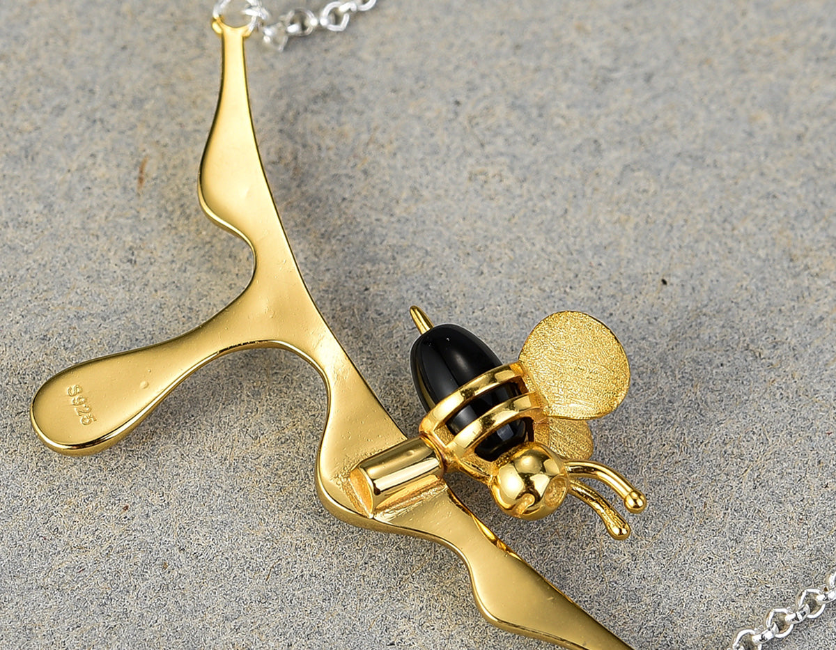 Gullnektar Bee Necklace