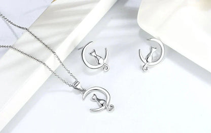 Heavenly Cat Cuddles