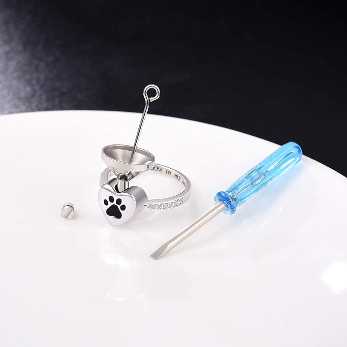 Unvergänglicher Pfotenherz Ring